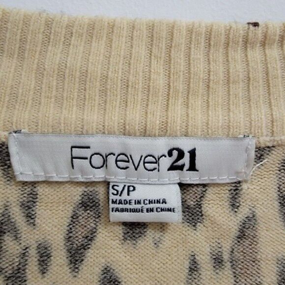 Forever 21 Leopard Animal Print Boat Neckline Cream Brown Black Size Small - Picture 3 of 8